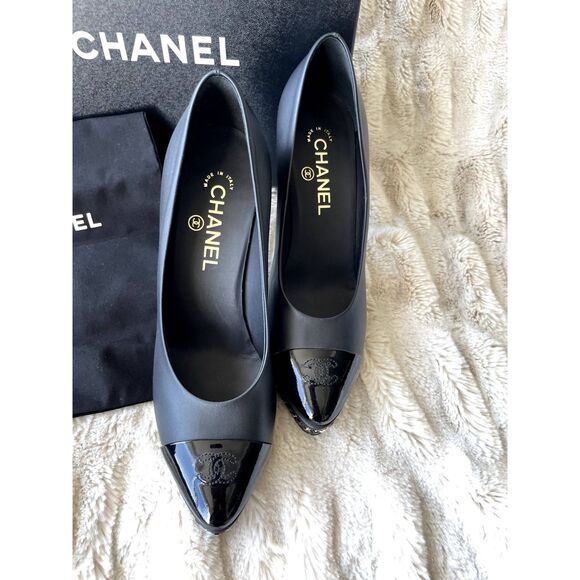 Black Chanel Leather Platform Pumps 38.5 / US 8.5 - Picture 4 of 11